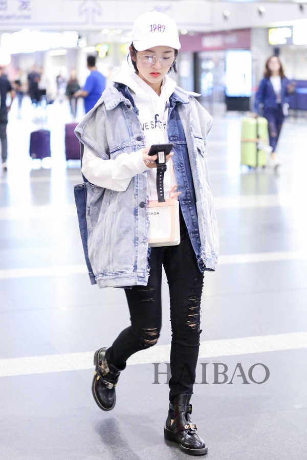Sao Hoa ngữ diện áo khoác denim ảnh 10 Sao Hoa ngu dien ao khoac denim anh 10