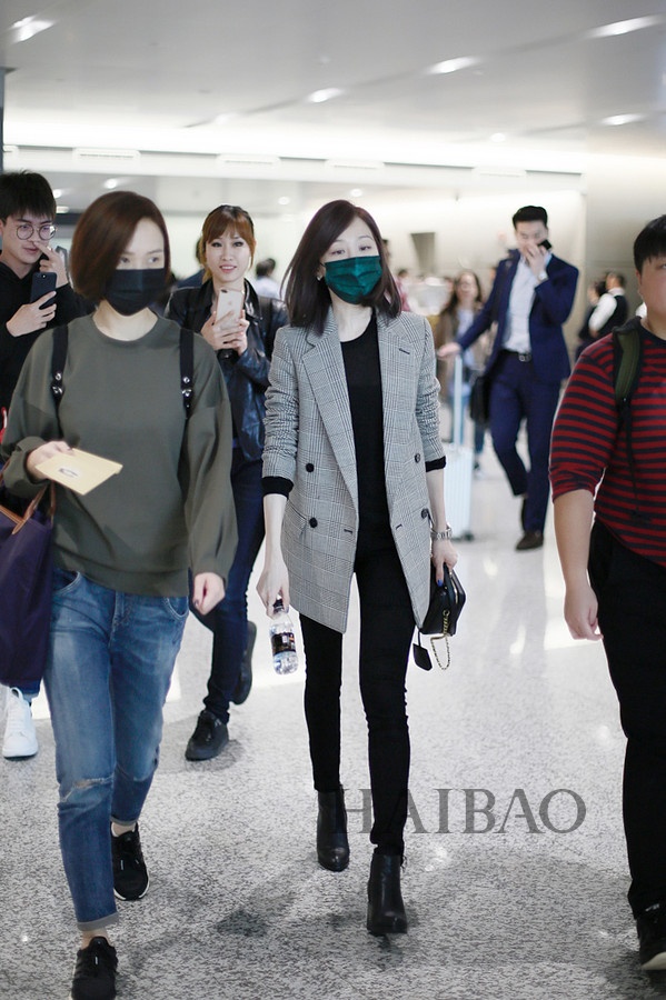 Sao Hoa ngu mac ao khoac ke o anh 9