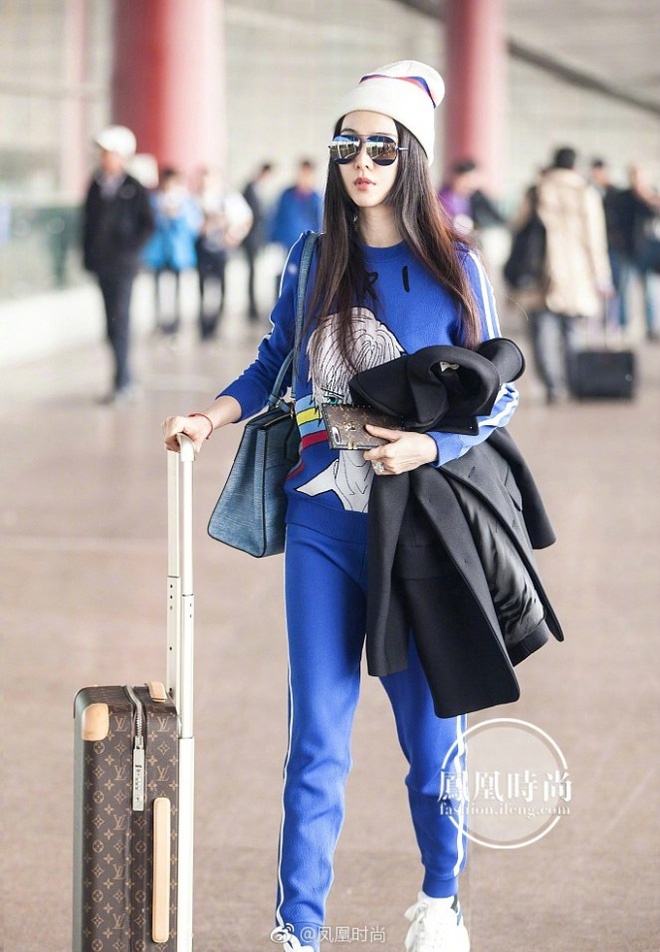 Sao Hoa ngữ mặc quần thể thao ảnh 1 Sao Hoa ngu mac quan the thao anh 1