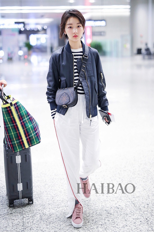 Sao Hoa ngữ mặc quần thể thao ảnh 3 Sao Hoa ngu mac quan the thao anh 3