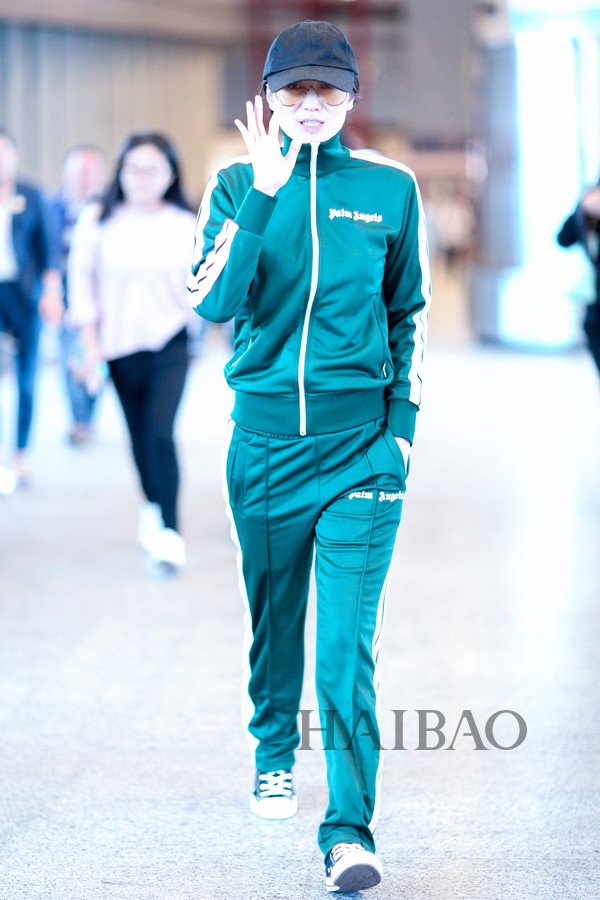 Sao Hoa ngữ mặc quần thể thao ảnh 7 Sao Hoa ngu mac quan the thao anh 7