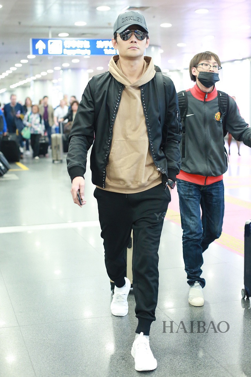 Thoi trang cua sao nam Hoa ngu anh 2