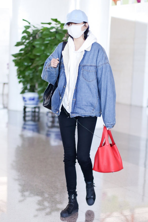 Ao khoac denim lot long anh 8