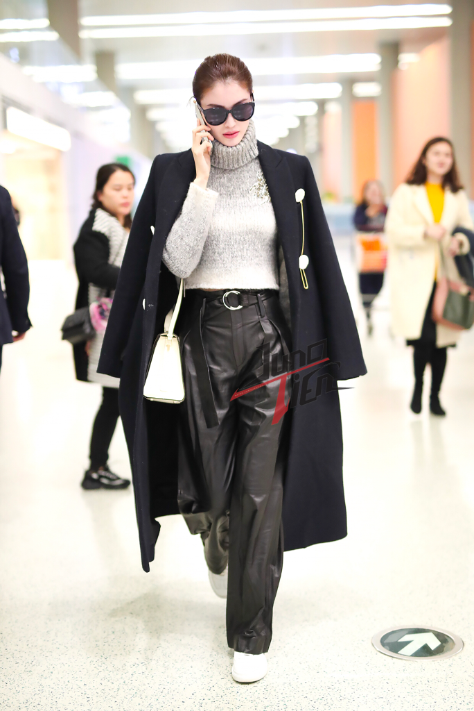 Sao Hoa ngữ mặc quần da ảnh 1 Sao Hoa ngu mac quan da anh 1