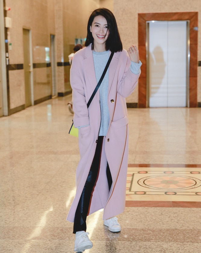 Sao Hoa ngữ mặc quần da ảnh 11 Sao Hoa ngu mac quan da anh 11