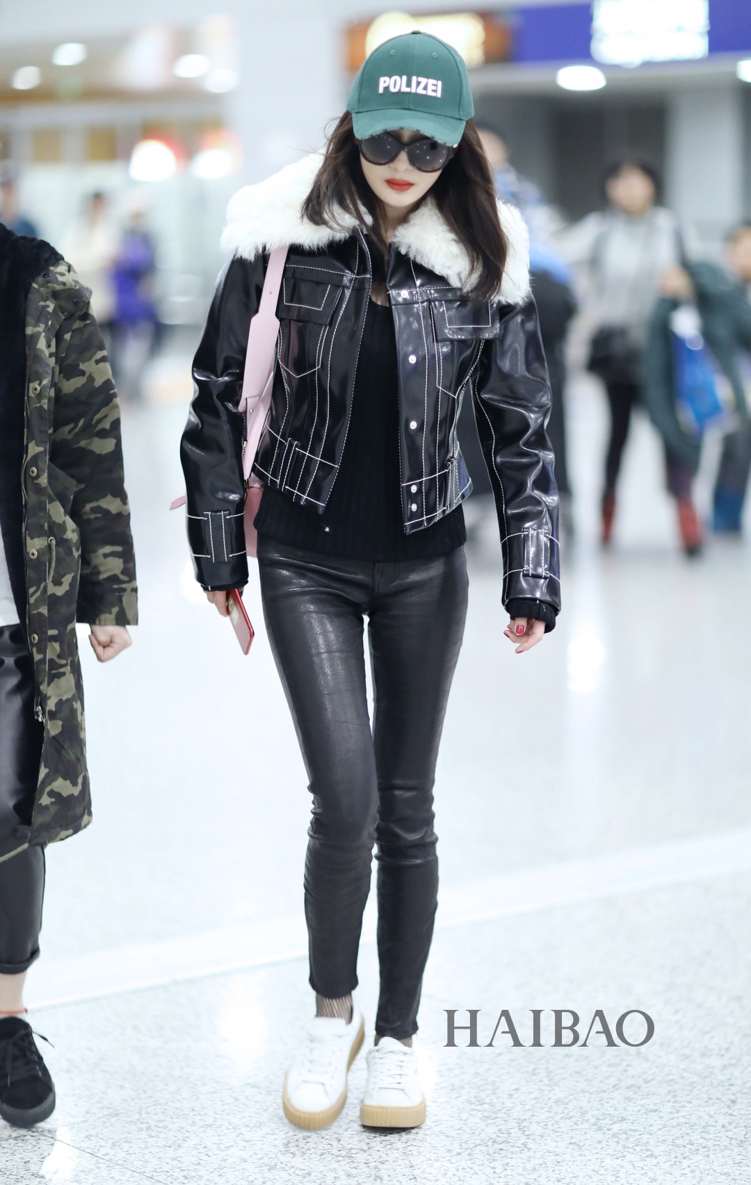 Sao Hoa ngữ mặc quần da ảnh 6 Sao Hoa ngu mac quan da anh 6