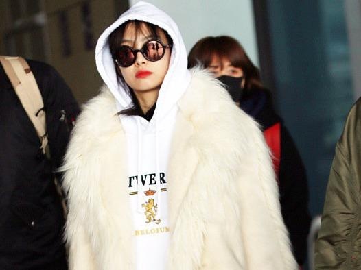 Nguoi dep Hoa ngu chuong mot giau quan ngay lanh hinh anh