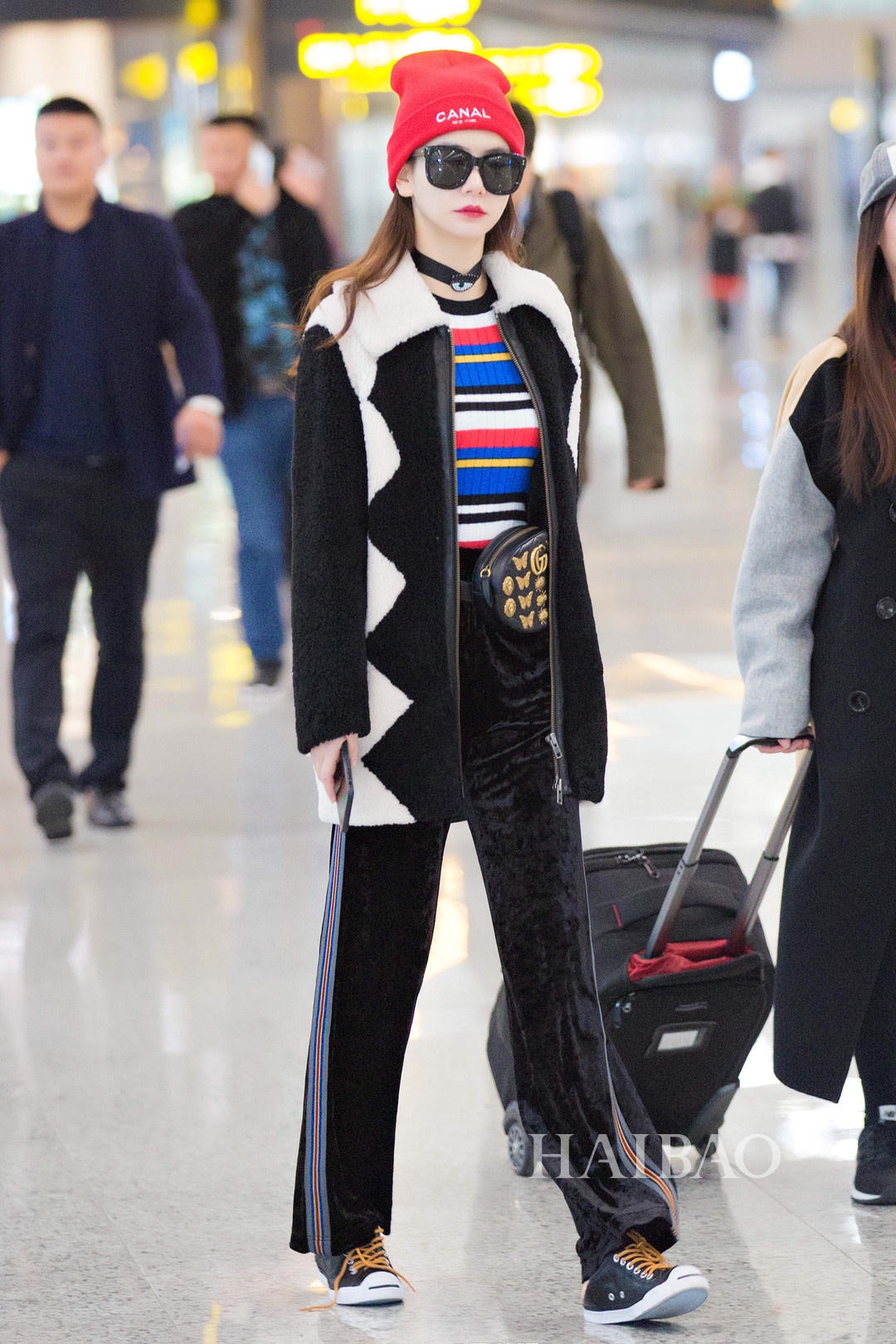 Sao Hoa ngu phoi do voi mu len anh 9