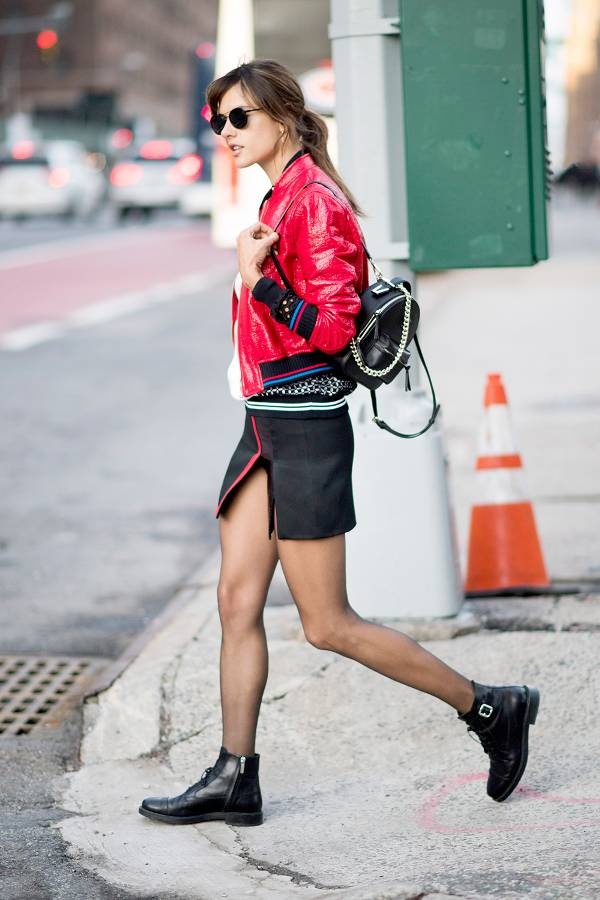 Sao the gioi chuong balo xuong pho anh 3