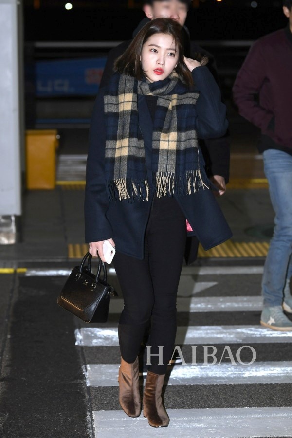 Sao Han phoi do voi ankle bot anh 6