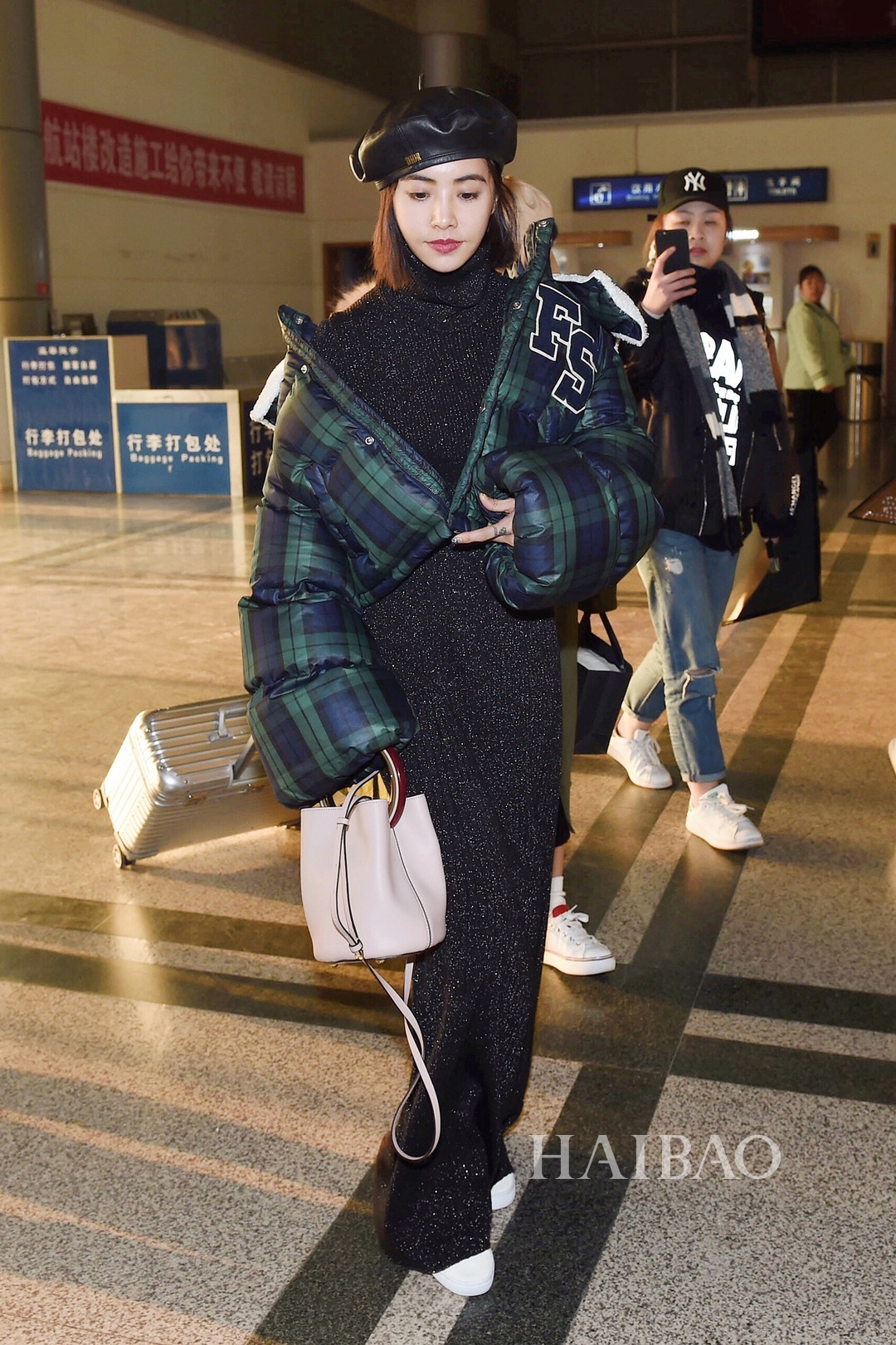 Mix áo khoác phao ngày mưa lạnh ảnh 1 Mix ao khoac phao ngay mua lanh anh 1