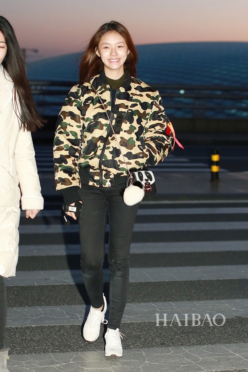 Mix áo khoác phao ngày mưa lạnh ảnh 5 Mix ao khoac phao ngay mua lanh anh 5