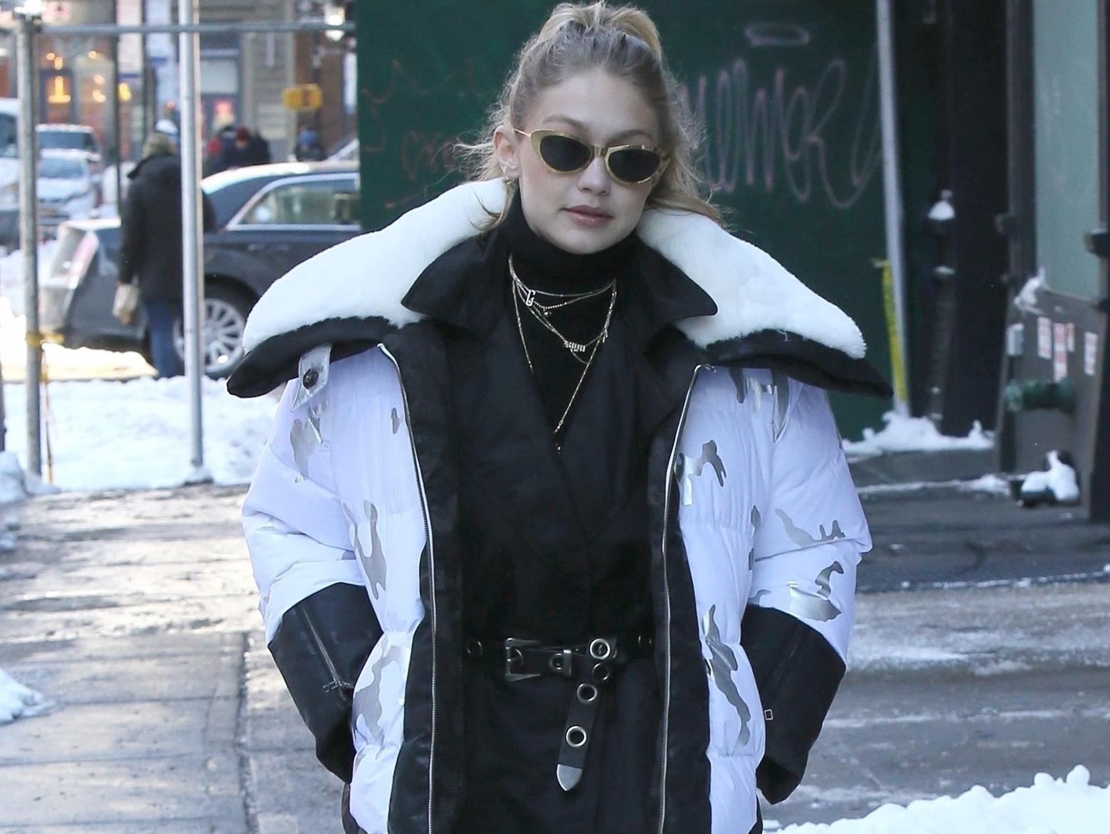 Hoc chi em Gigi Hadid dien chiec ao kho mac nhat mua dong hinh anh