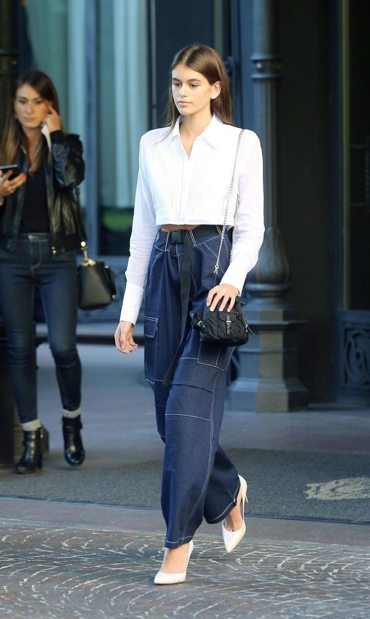 Sao thế giới mặc crop top dài tay ảnh 1 Sao the gioi mac crop top dai tay anh 1