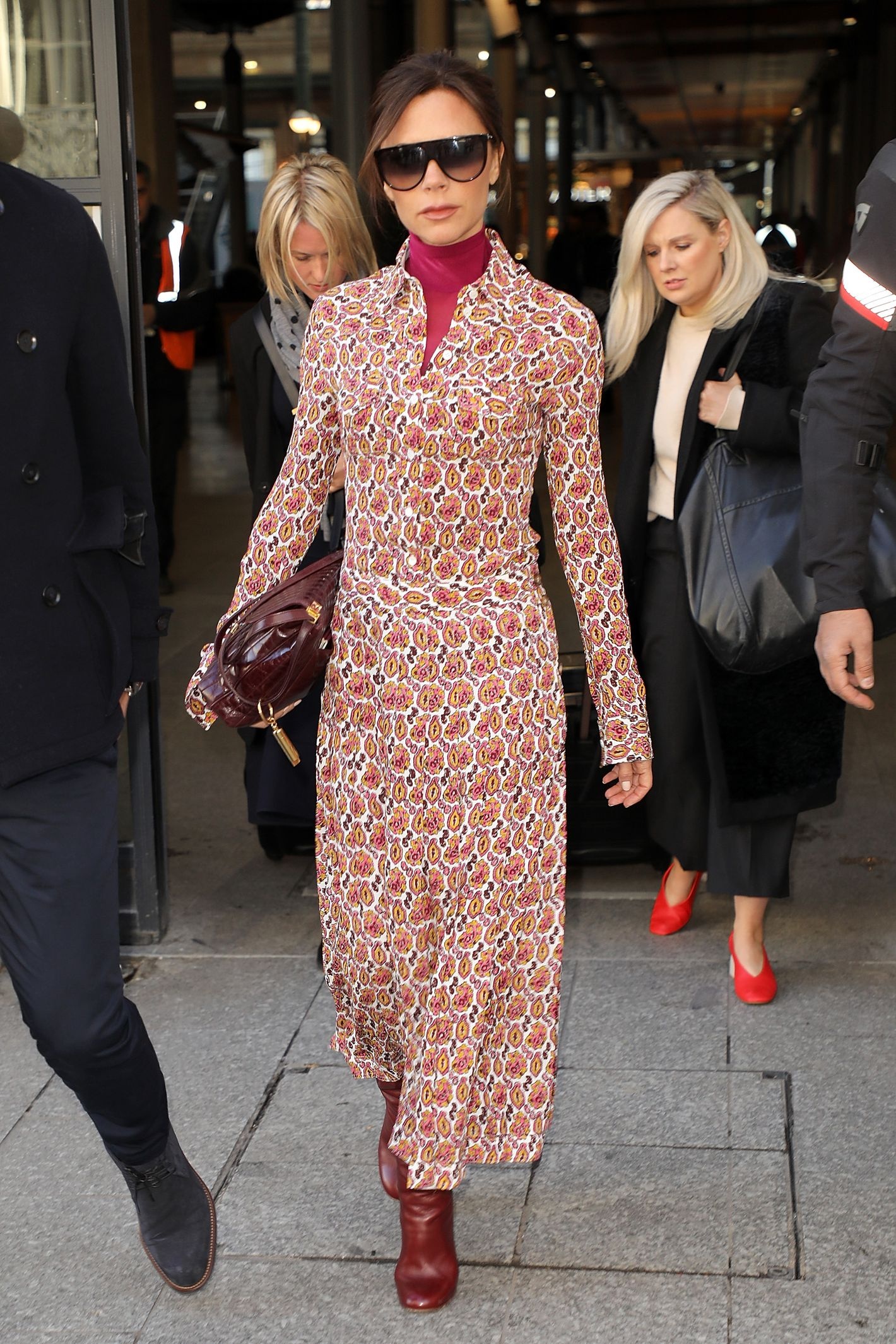 Sao the gioi mac vay hoa anh 5