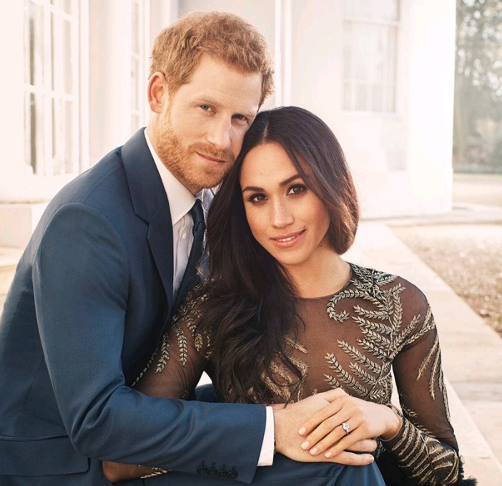 Meghan Markle pha vo quy tac thoi trang Hoang gia anh 3