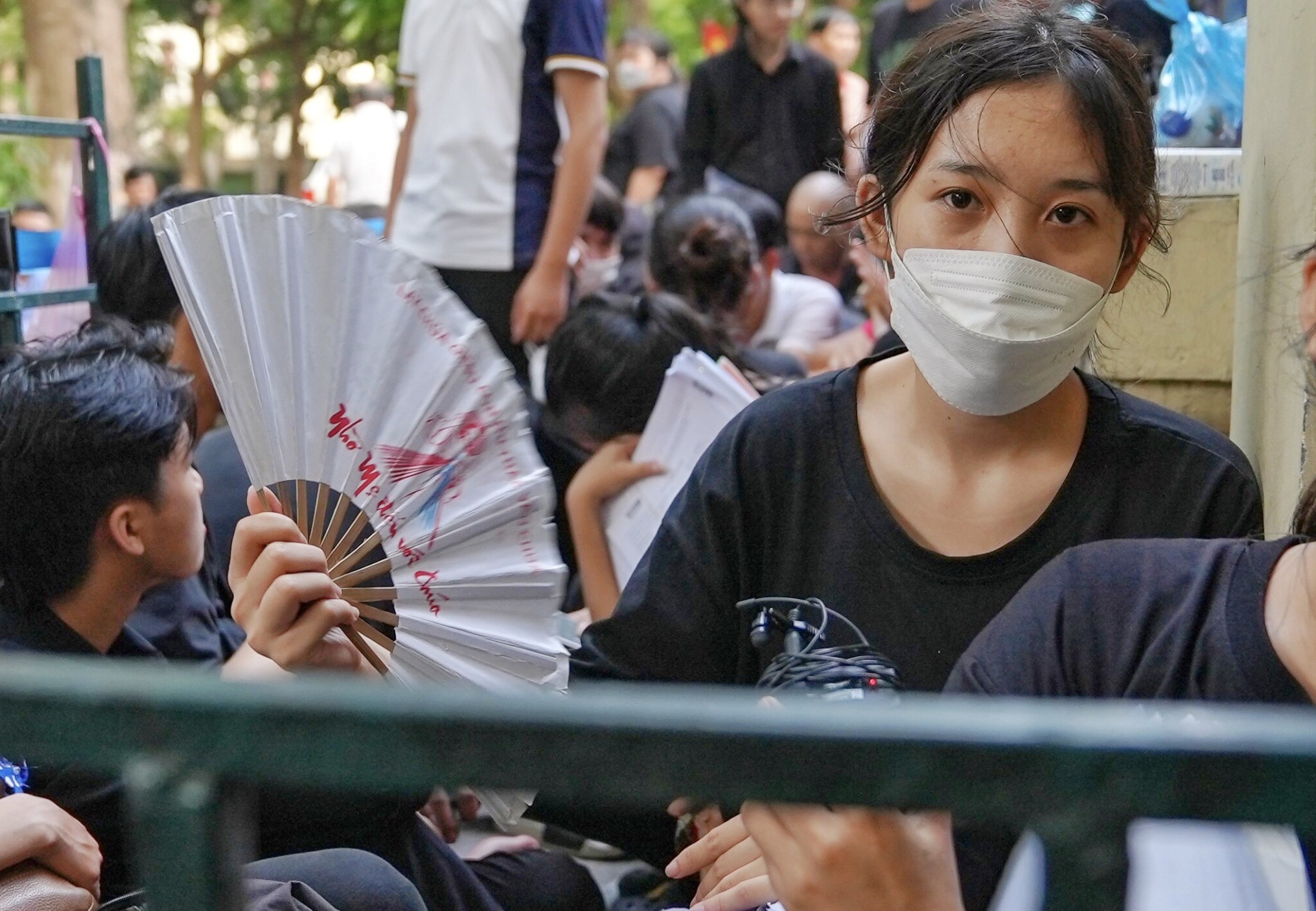 Xep hang xuyen dem o Cuc Lanh su hinh anh