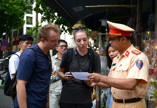 pho ca phe duong tau anh 2