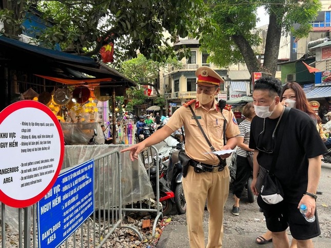 pho ca phe duong tau anh 1