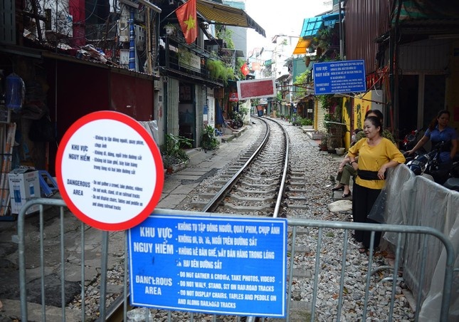 pho ca phe duong tau anh 9