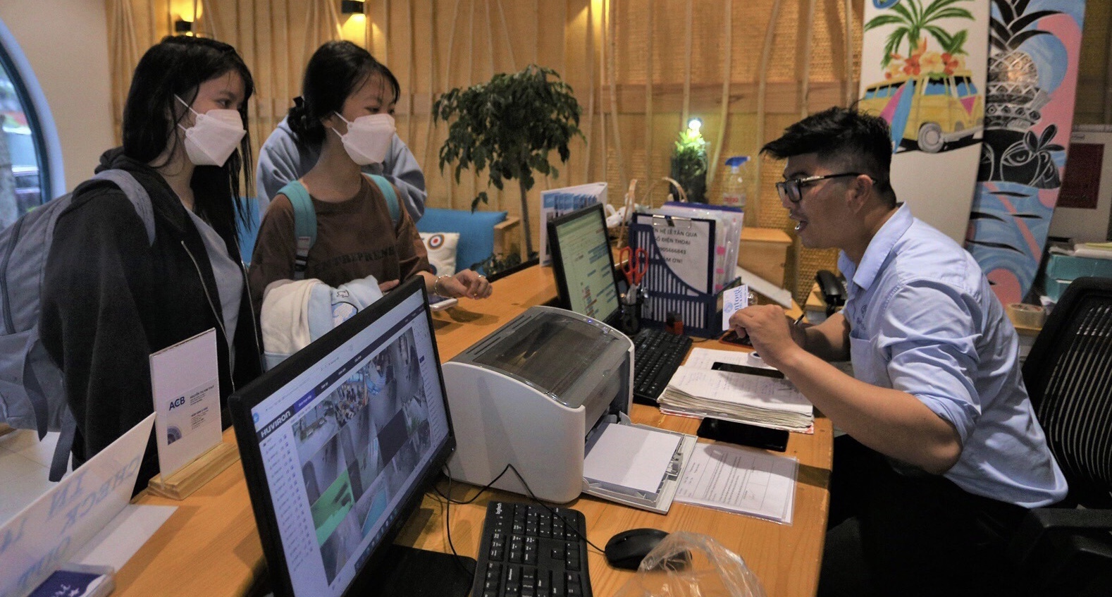 Nhieu nha hang, khach san vung tam bao Noru mo mien phi cho nguoi dan hinh anh