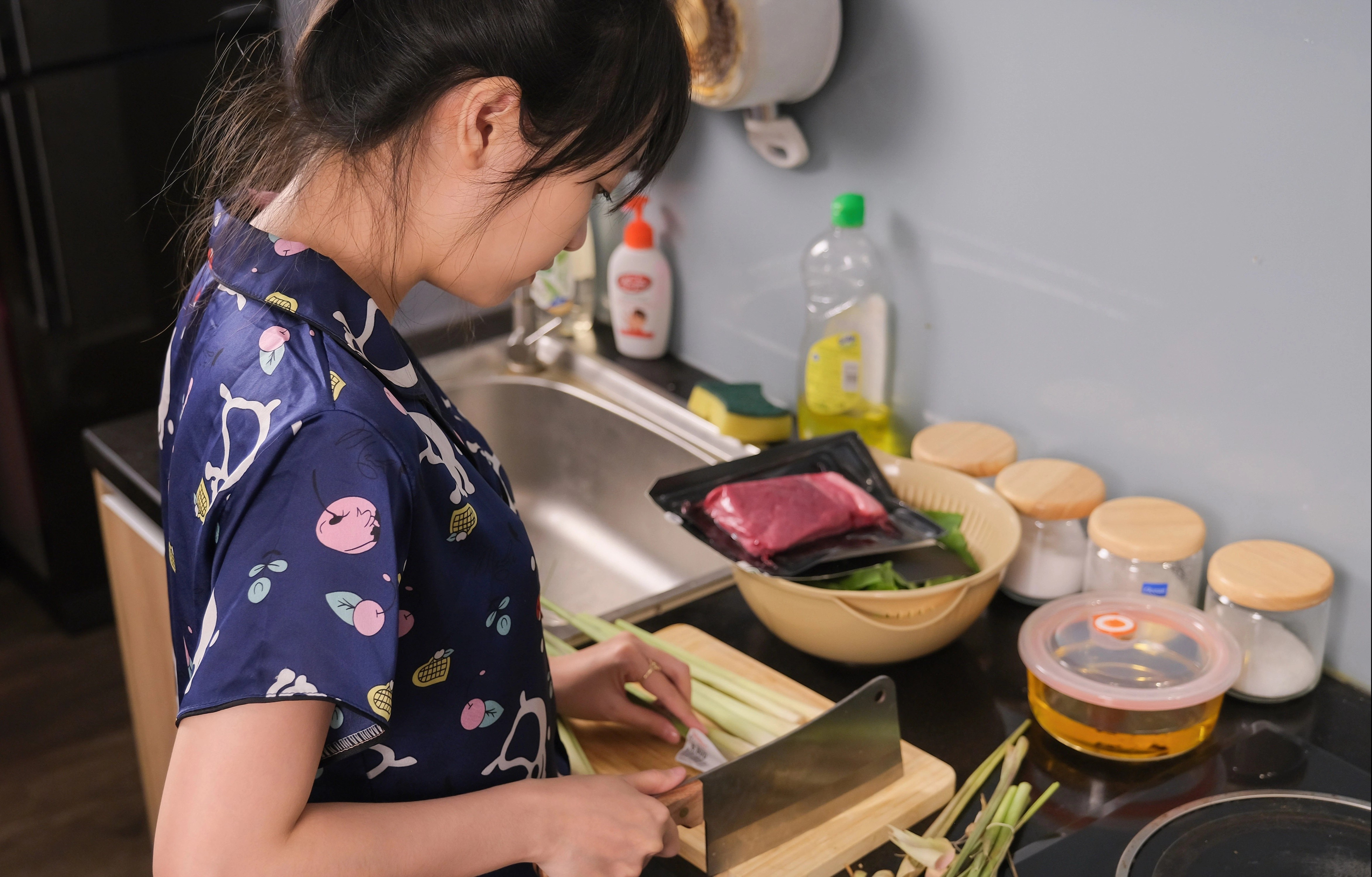 Nguoi dan tam tu voi de xuat tinh gia dien moi hinh anh