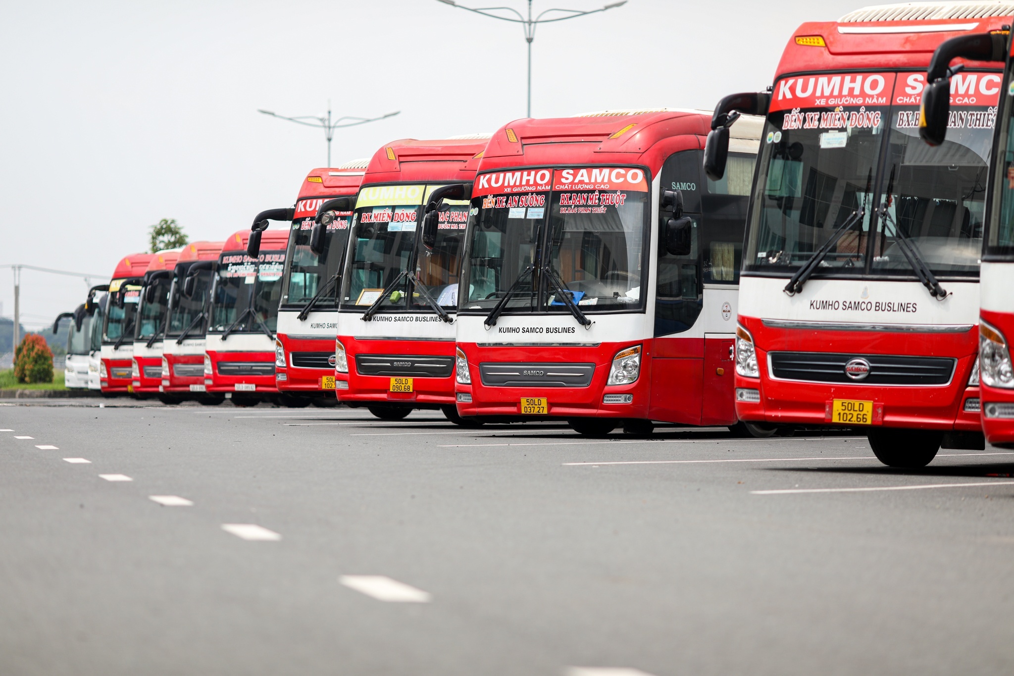 Giai quyet tinh trang 'xe du, ben coc' tai Ben xe Mien Dong hinh anh