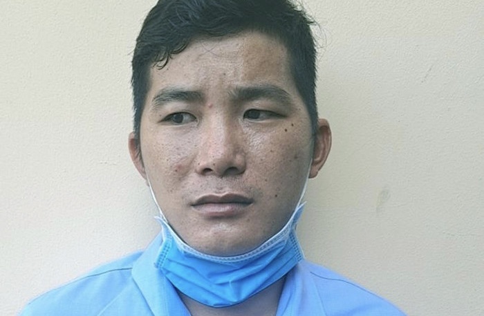 Thanh nien say ruou lai xe tong thang vao canh sat giao thong hinh anh