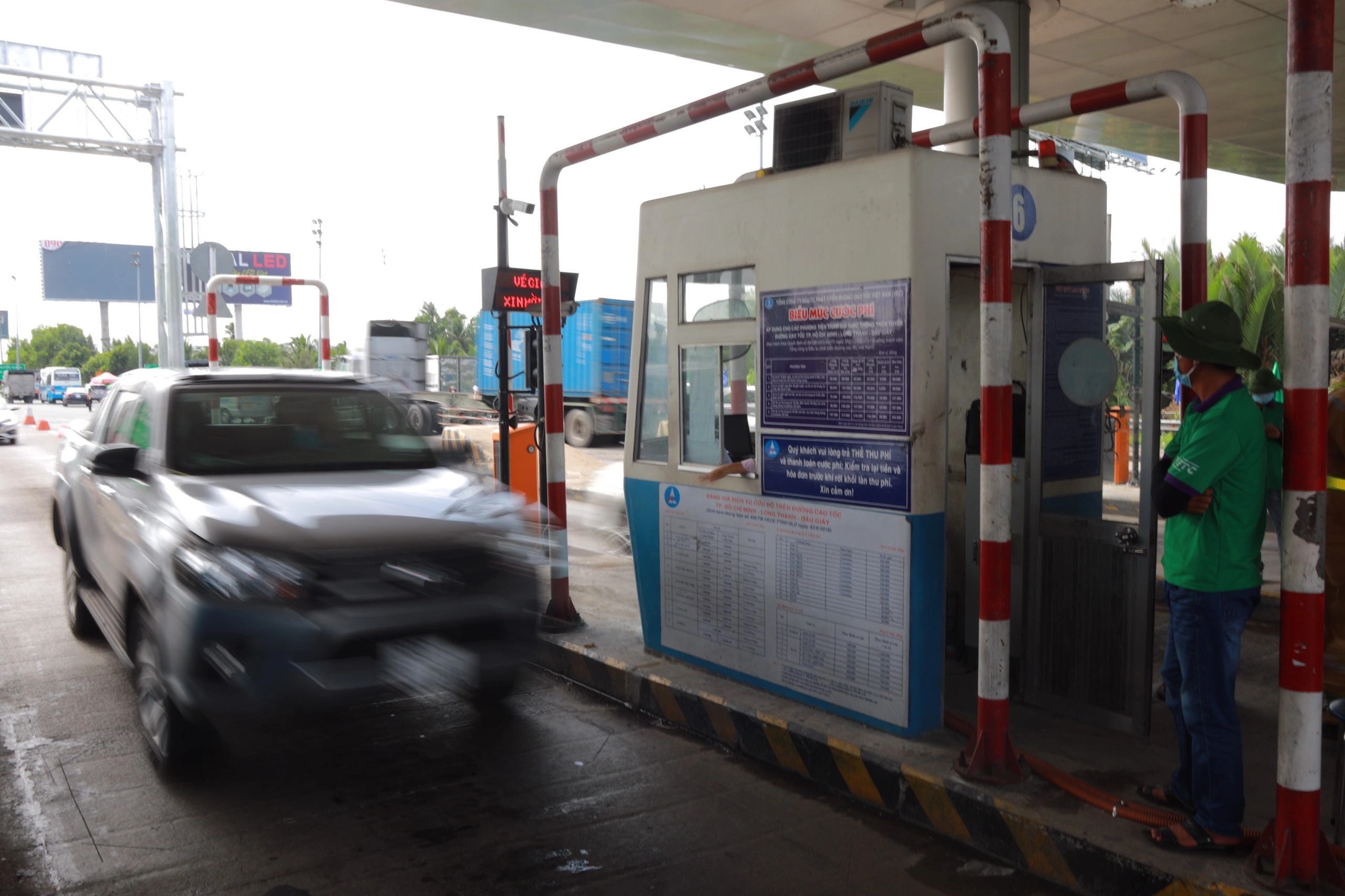 So GTVT TP.HCM kien nghi nghien cuu bo barie tram thu phi hinh anh