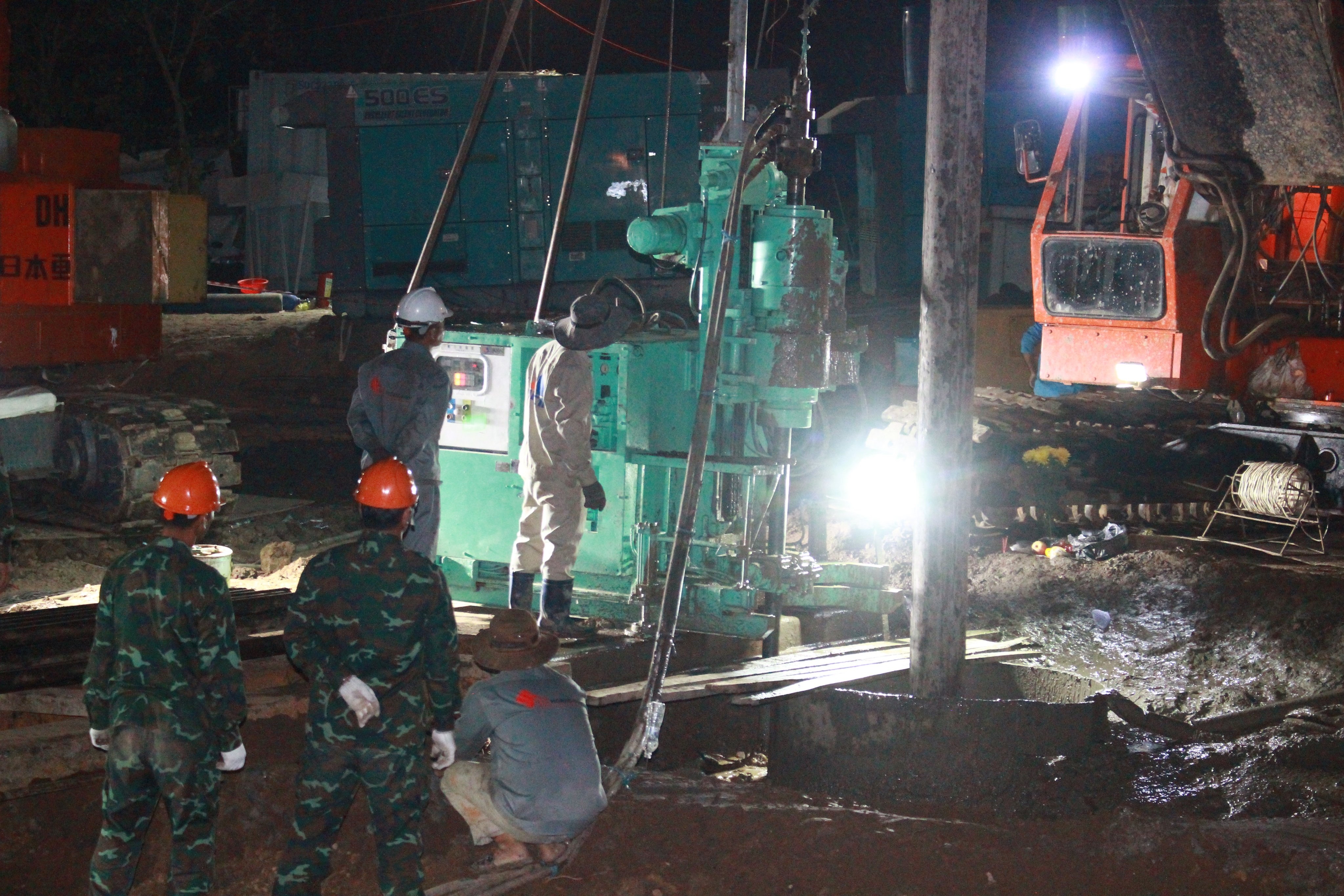 Be trai 10 tuoi lot xuong ong coc be tong da tu vong hinh anh