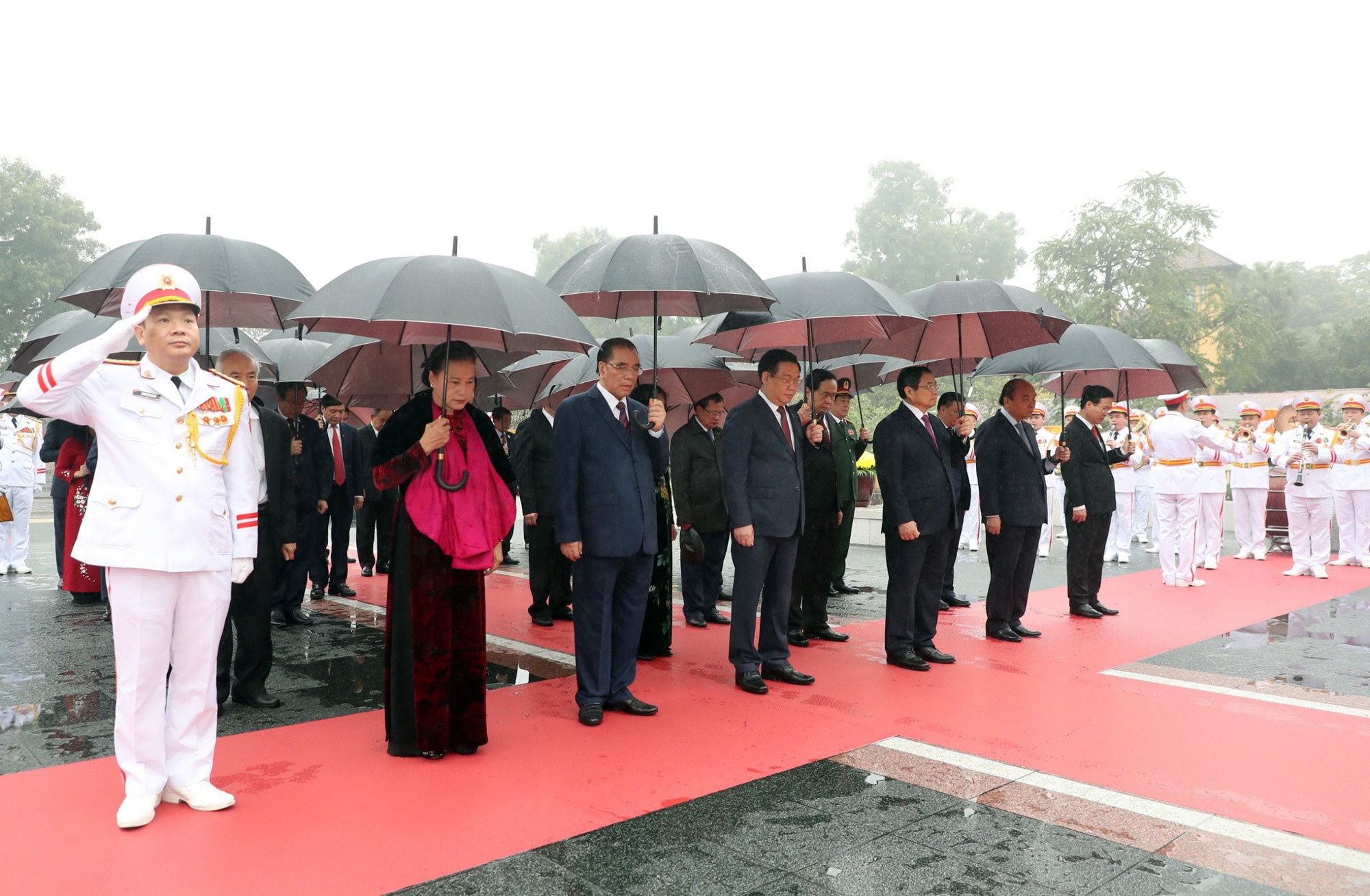 lanh dao vieng Lang Bac anh 3