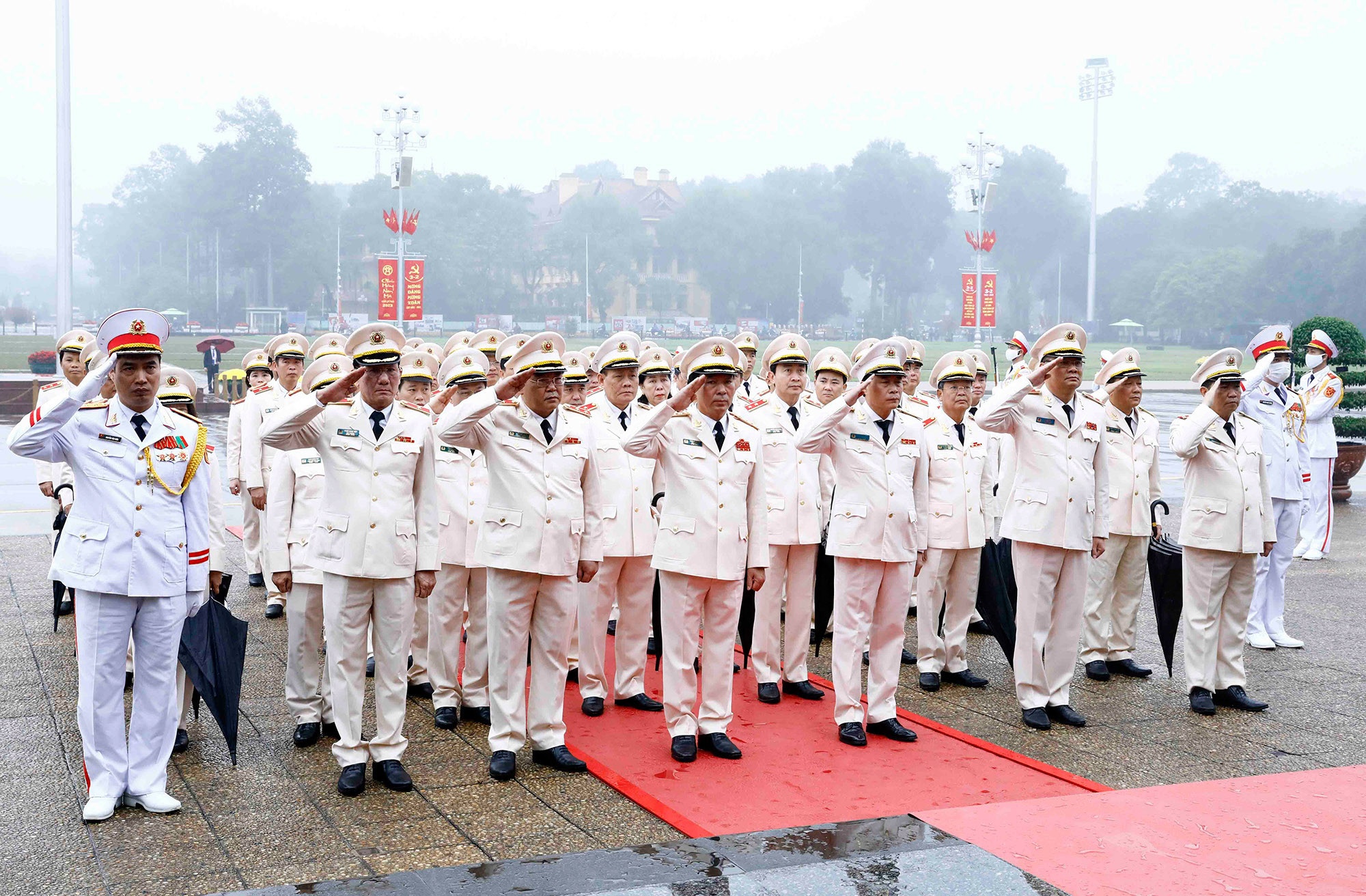 lanh dao vieng Lang Bac anh 5