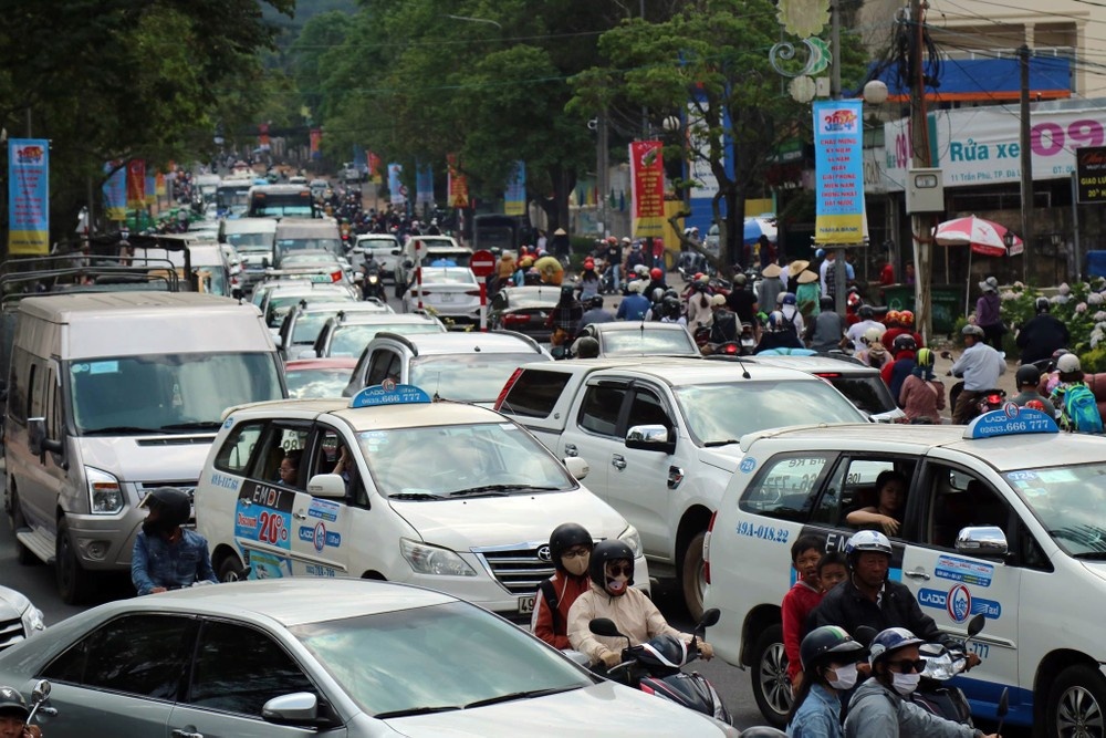 Da Lat tinh chi 436 ty dong mo rong nhieu tuyen duong de chong un tac hinh anh