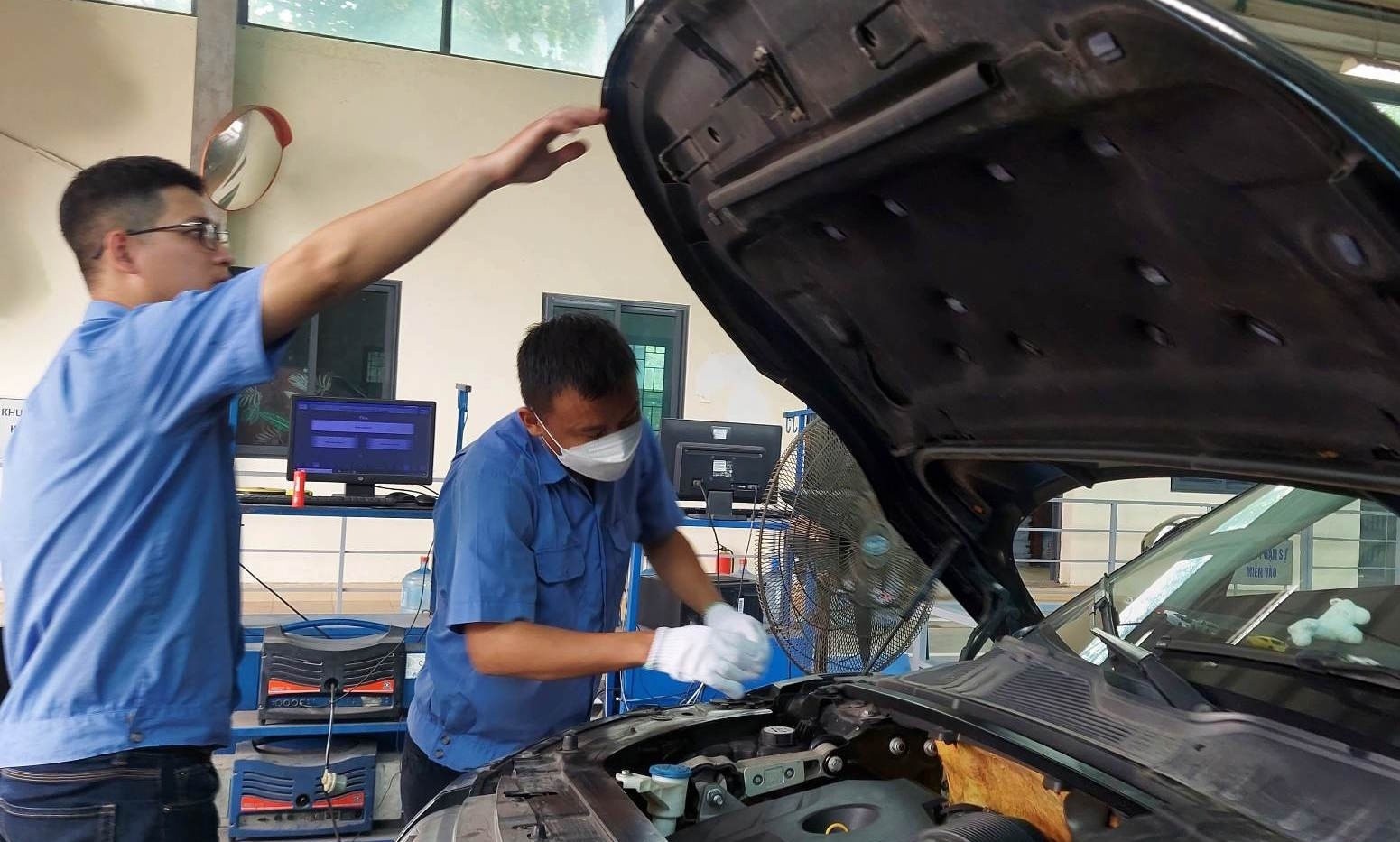 18 nganh dinh ky luan chuyen vi tri cong tac de chong tham nhung hinh anh