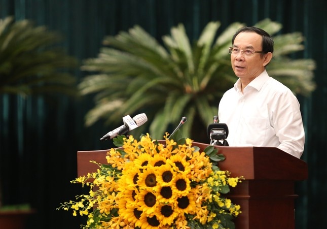 Bi thu TP.HCM de nghi lam ro ly do chi so kinh te tang truong thap hinh anh