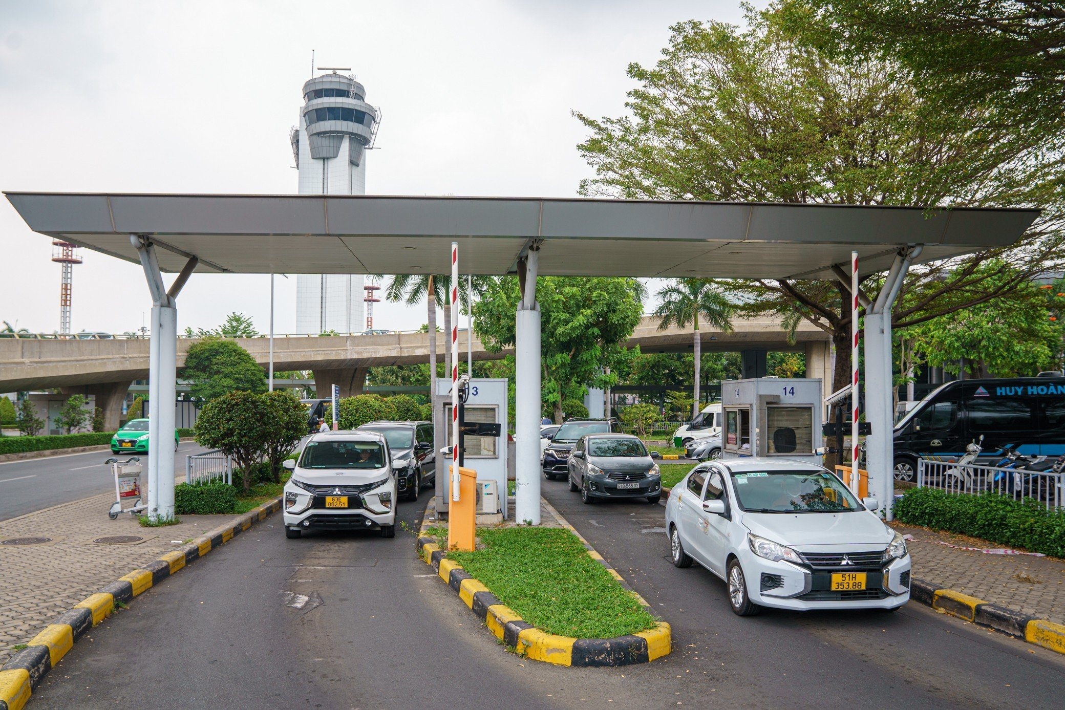 san bay Tan Son Nhat anh 11