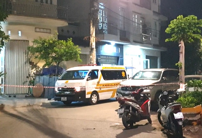 Di lam ve, vo phat hien chong tu vong trong tu the treo co hinh anh