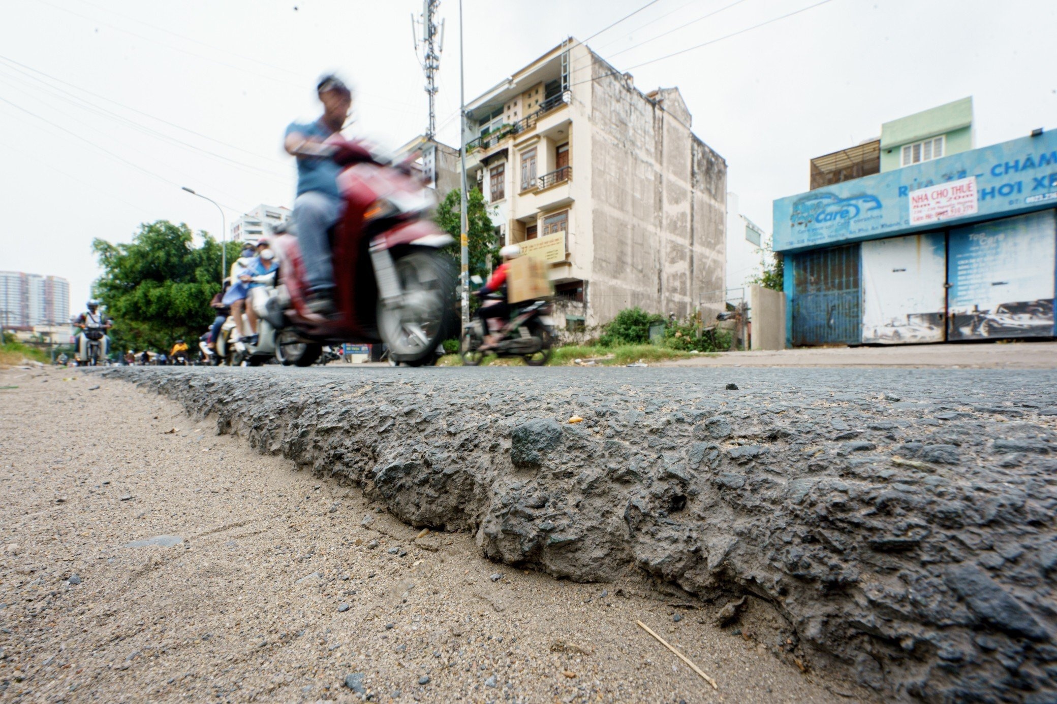 Mot phuong o TP.HCM va tam duong xuong cap do chu dau tu 'mat hut' hinh anh