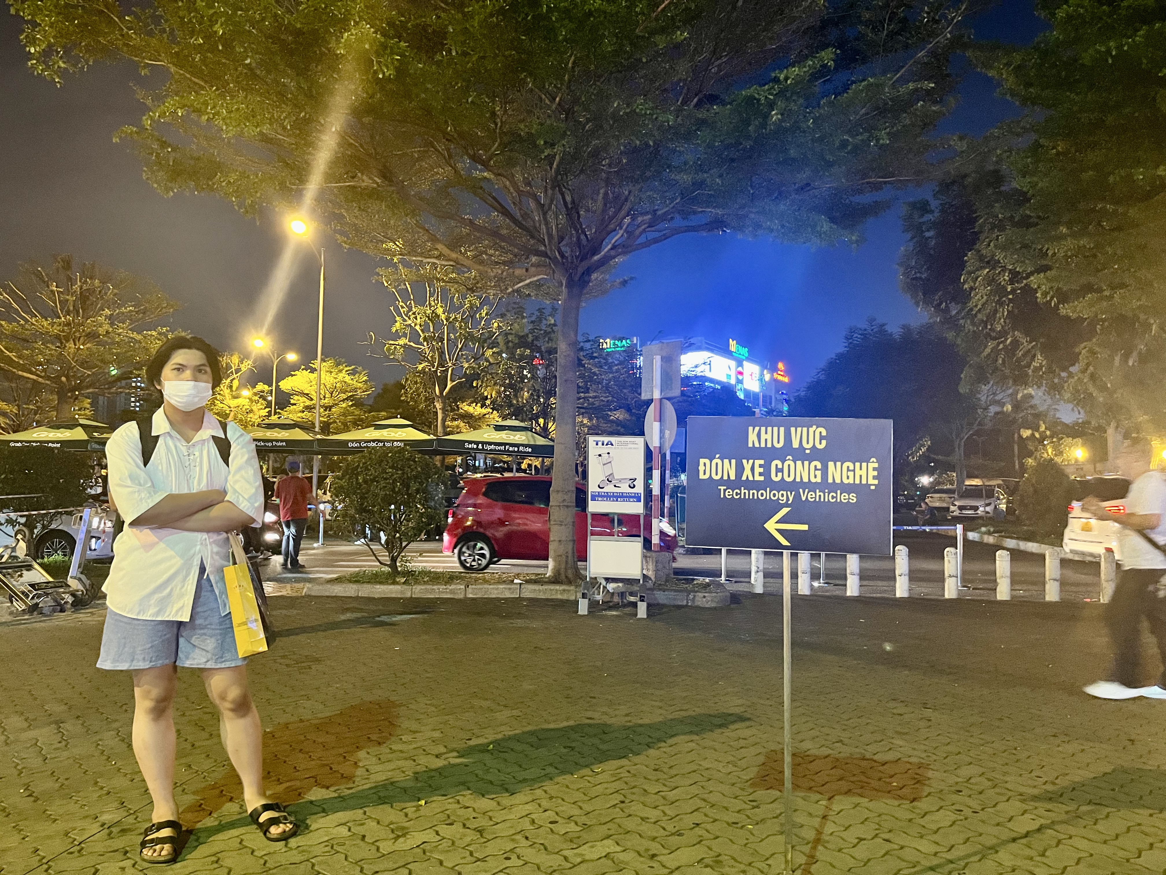 san bay Tan Son Nhat anh 1