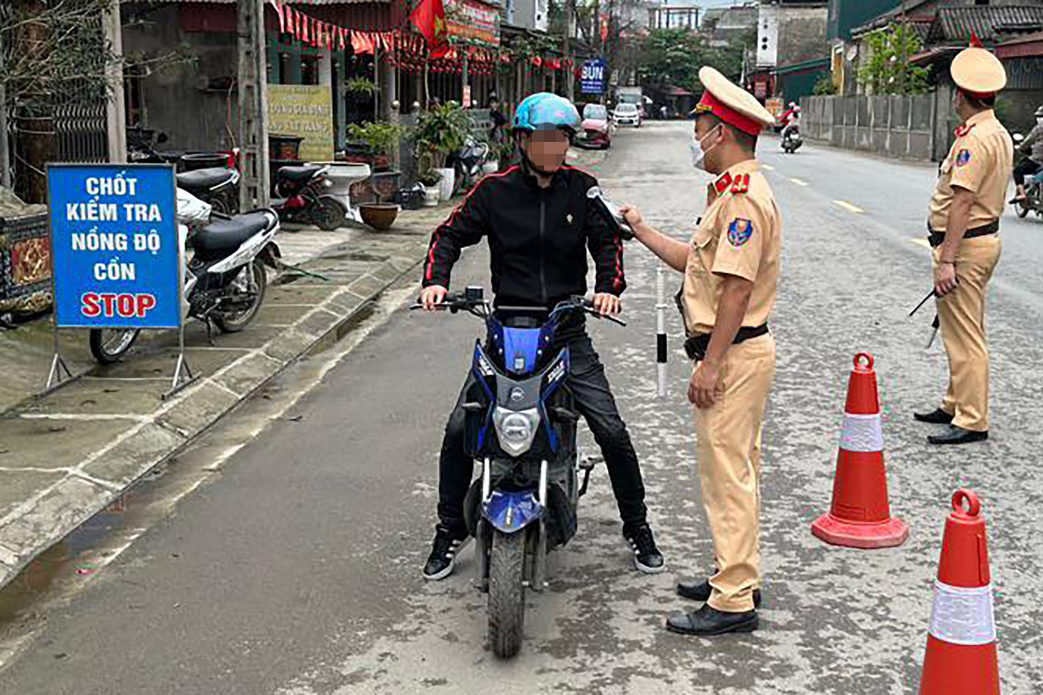 vi pham nong do con anh 2