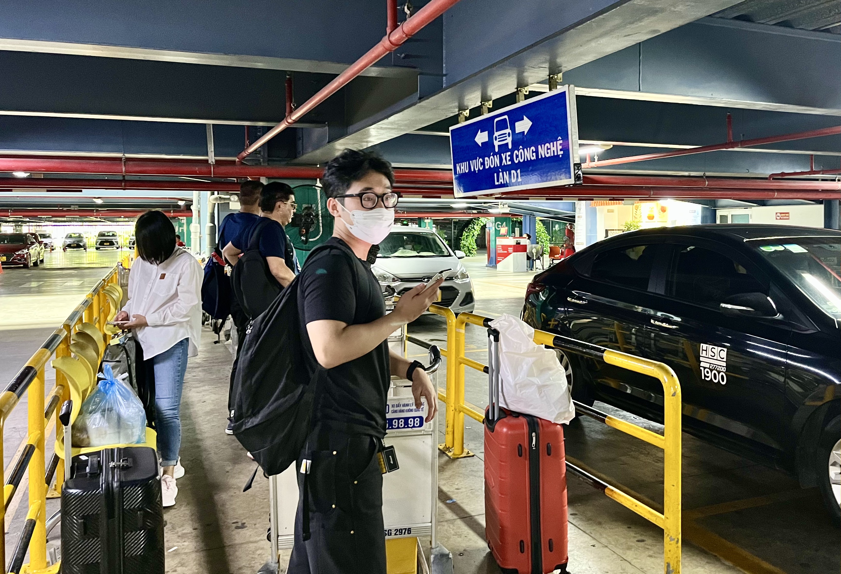 Hon 1,2 trieu hanh khach di may bay trong dip le hinh anh