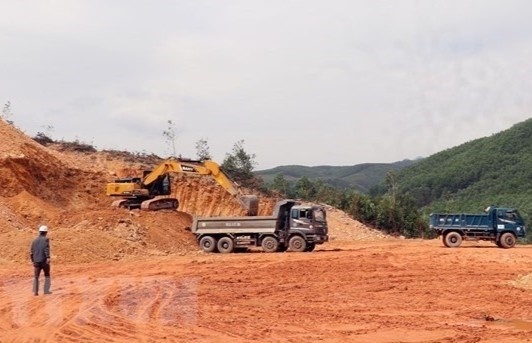 Nha thau huy dong toi da nguon luc cho cao toc Quy Nhon - Chi Thanh hinh anh