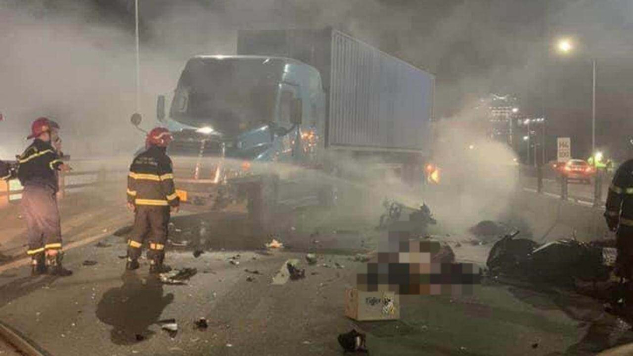 Nhieu nghi van vu TNGT khien 2 nguoi tu vong, 1 nguoi bi thuong hinh anh