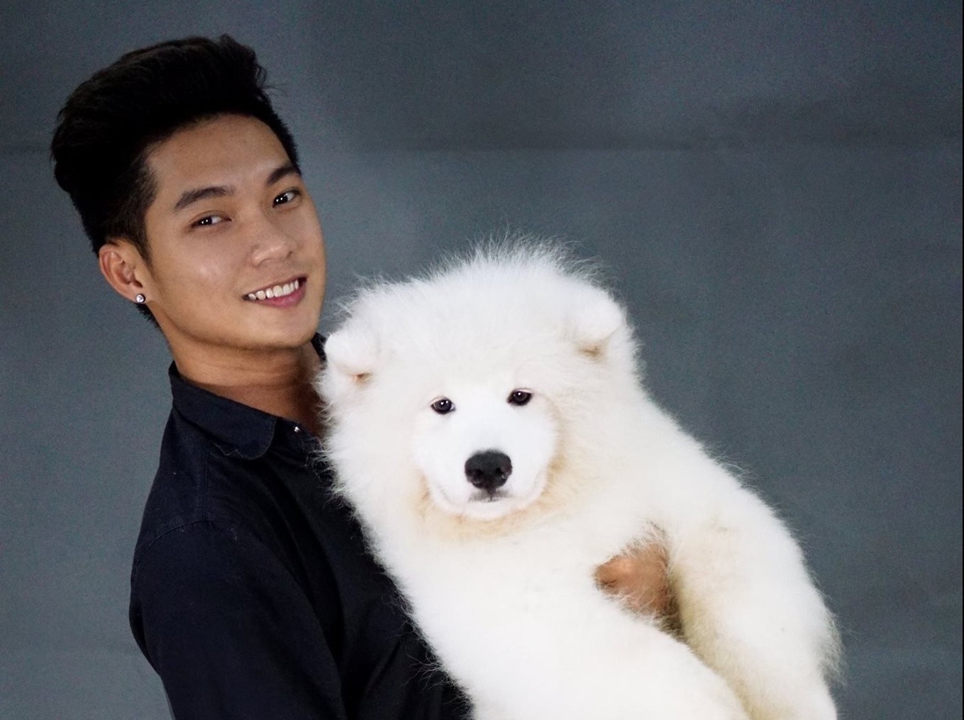 Chu pet shop chia se cach cham soc thu cung trong ky gian cach hinh anh