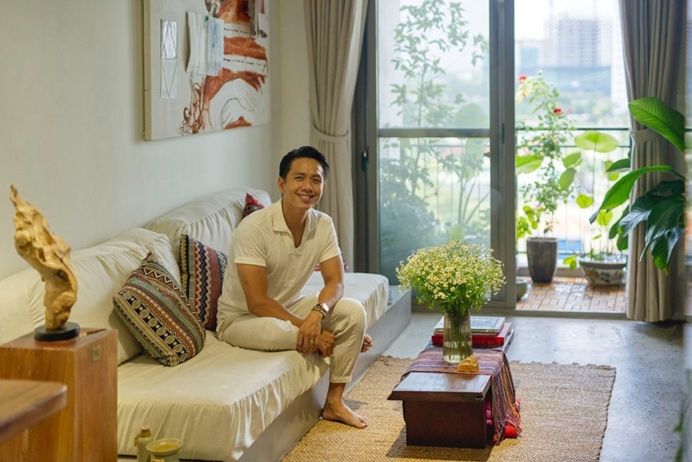 Can ho 75 m2 voi chat lieu Viet trong thiet ke hinh anh