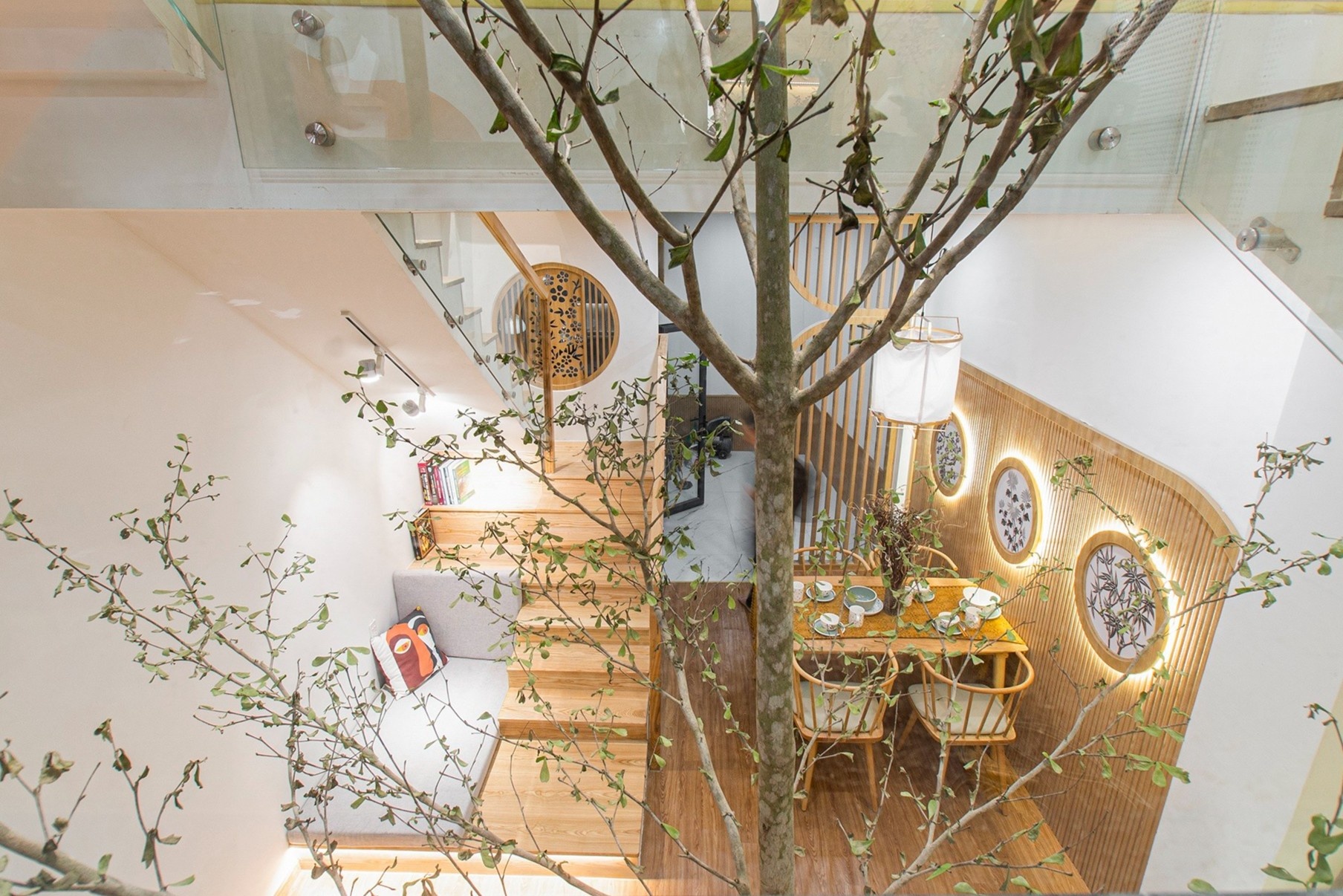 Sua chua ngoi nha 100 m2 thanh khong gian song hien dai hinh anh