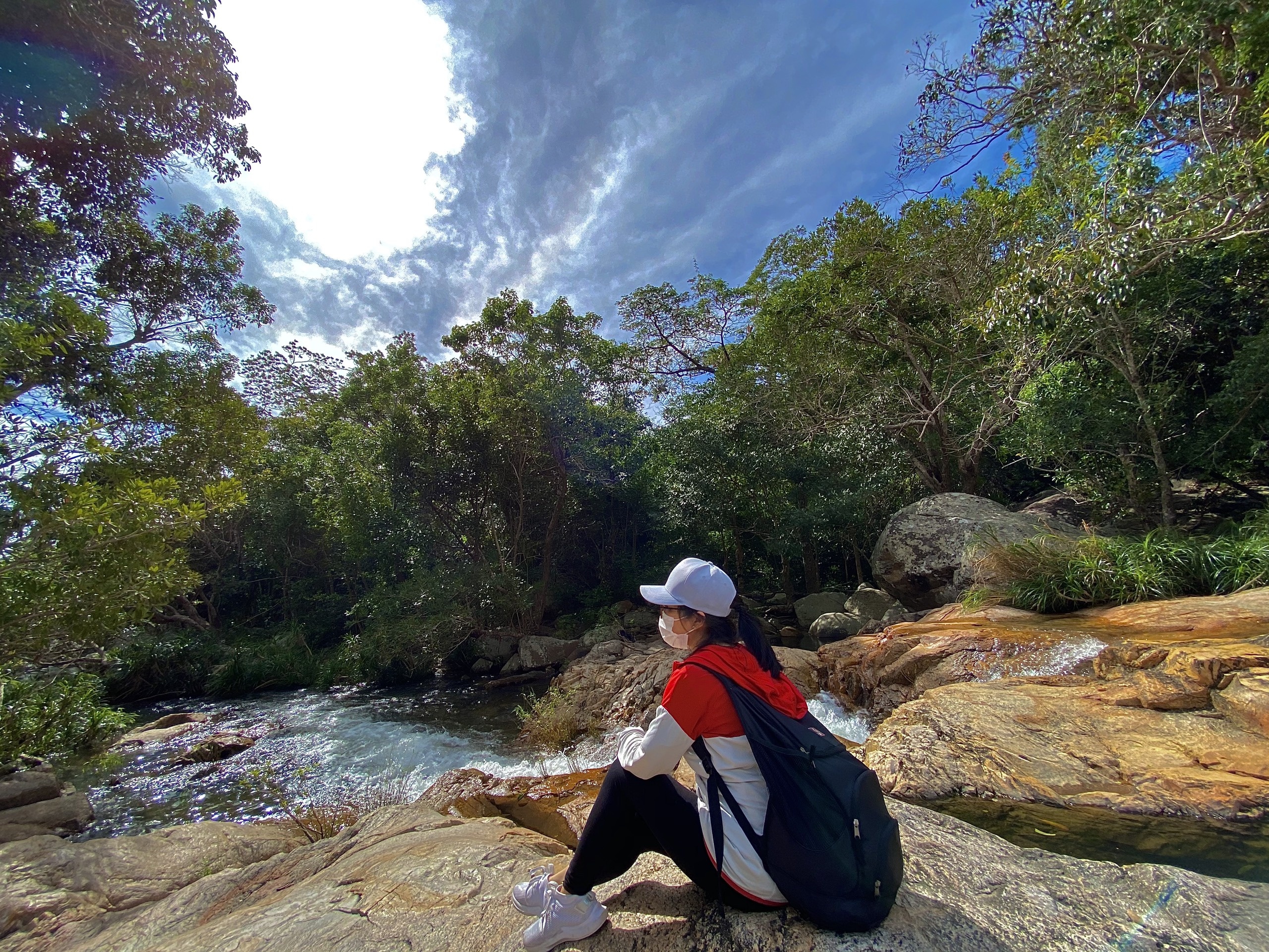cung đường trekking phù hợp với người mới bắt đầu, các cung đường trekking đơn giản, trekking ở Việt Nam, Núi Bà Đen, Núi Đá Đỏ, Bàu Sấu ảnh 7 cung duong trekking phu hop voi nguoi moi bat dau, cac cung duong trekking don gian, trekking o Viet Nam, Nui Ba Den, Nui Da Do, Bau Sau anh 7