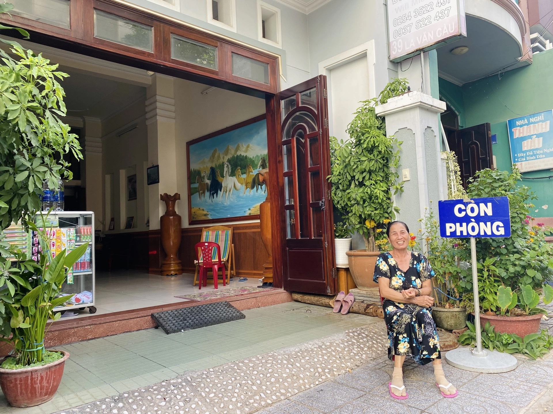 du lich Vung Tau,  Vung Tau vang khach,  bien Vung Tau khong dong duc anh 3