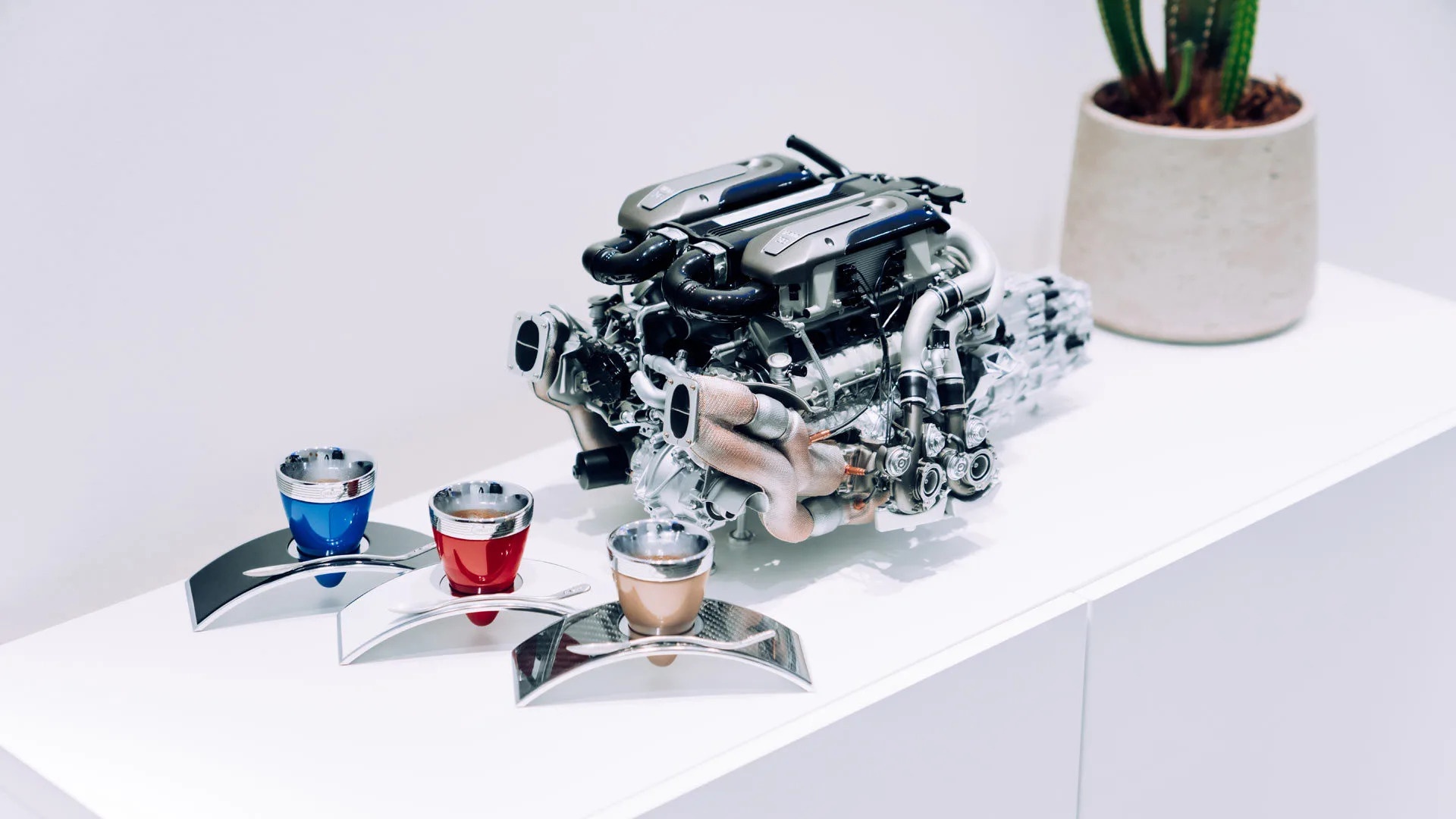 quán cà phê của Bugatti,  Bugatti bán một cốc cà phê với giá 1, 4 triệu đồng,  cốc cà phê trị giá 1, 4 triệu đồng ảnh 2 quan ca phe cua Bugatti,  Bugatti ban mot coc ca phe voi gia 1, 4 trieu dong,  coc ca phe tri gia 1, 4 trieu dong anh 2