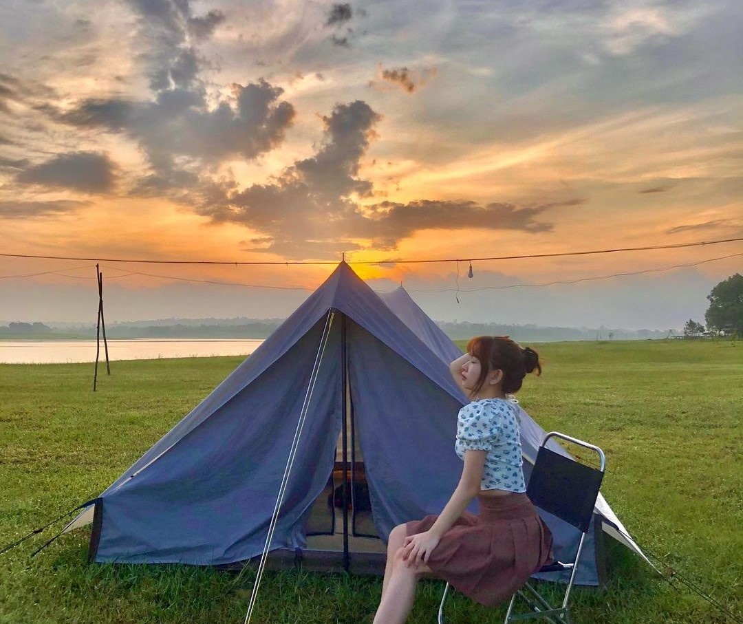 Diem den gan TP.HCM thu hut khach vao cuoi he hinh anh